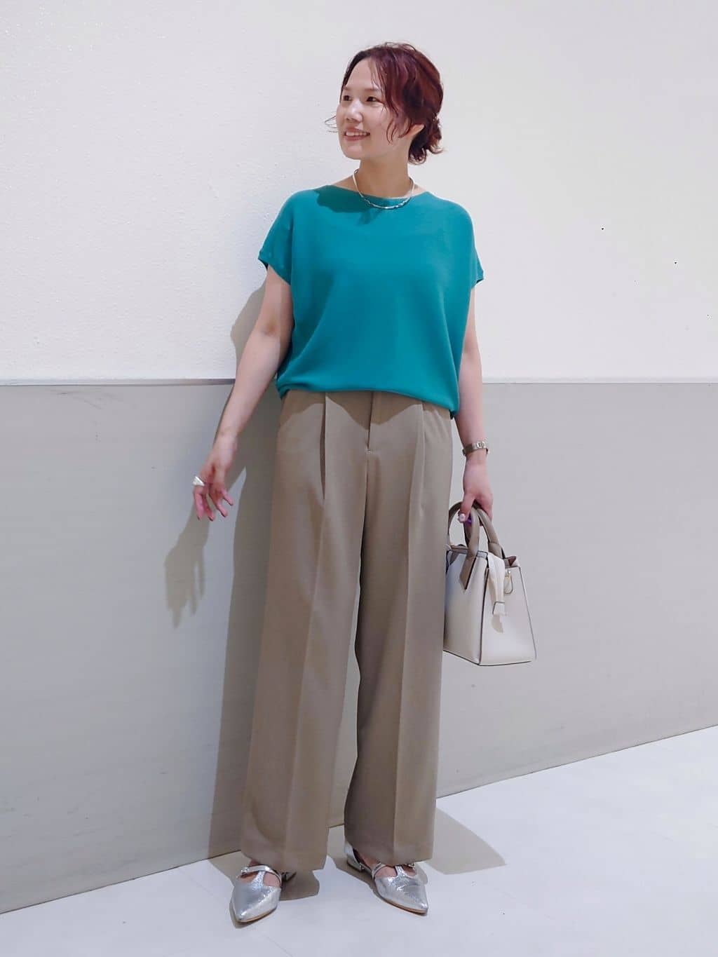 maruさんの「THE SHOP TK｜【6色展開】さらさらフレンチニット【毛玉になりにくい/洗濯機OK】」を使ったコーディネート
