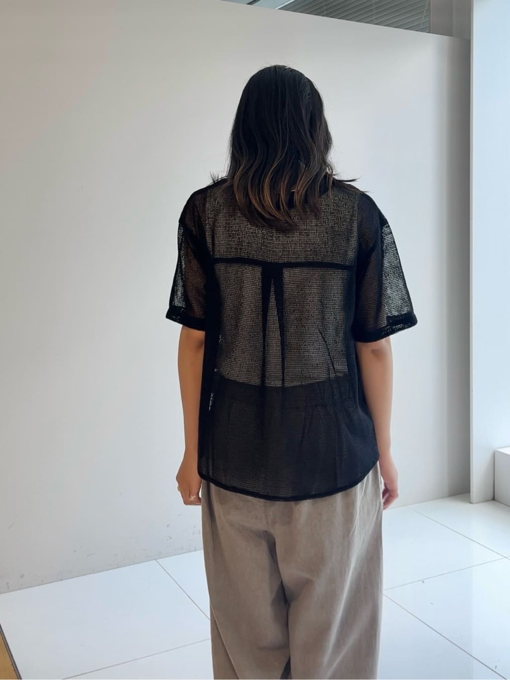 cotaniさんの「SHOO･LA･RUE｜【S-LL】メッシュ素材で大人ヘルシー ポケット付きデザイントップス」を使ったコーディネート