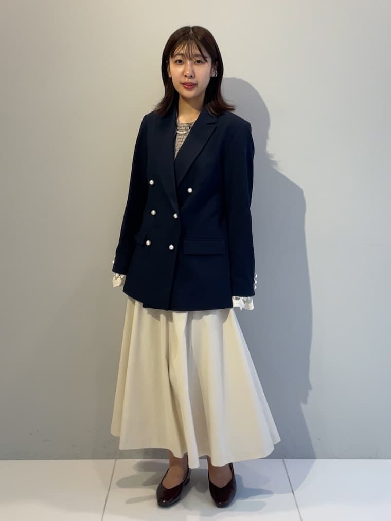 abeさんの「Couture brooch｜【高見え・きれいめ・通勤】レースカフス パール調釦テーラードジャケット」を使ったコーディネート