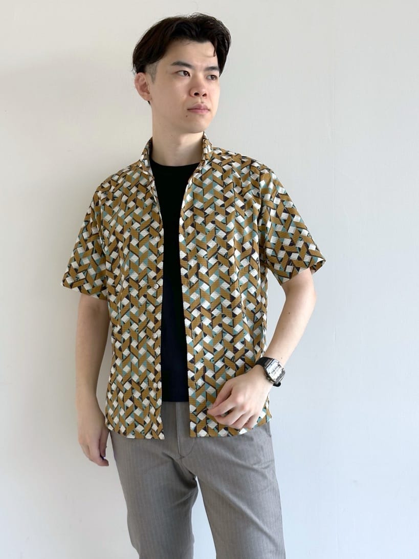 イッシーさんの「TAKEO KIKUCHI｜【COOL CITY WEAR】籠目アート柄 サッカーシャツ /通気性」を使ったコーディネート