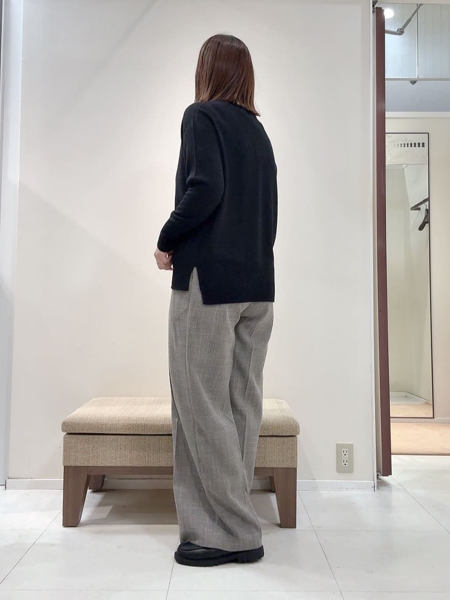 YUIさんの「UNTITLED｜【8色展開/体型カバー】魅せるタイムレスニット」を使ったコーディネート