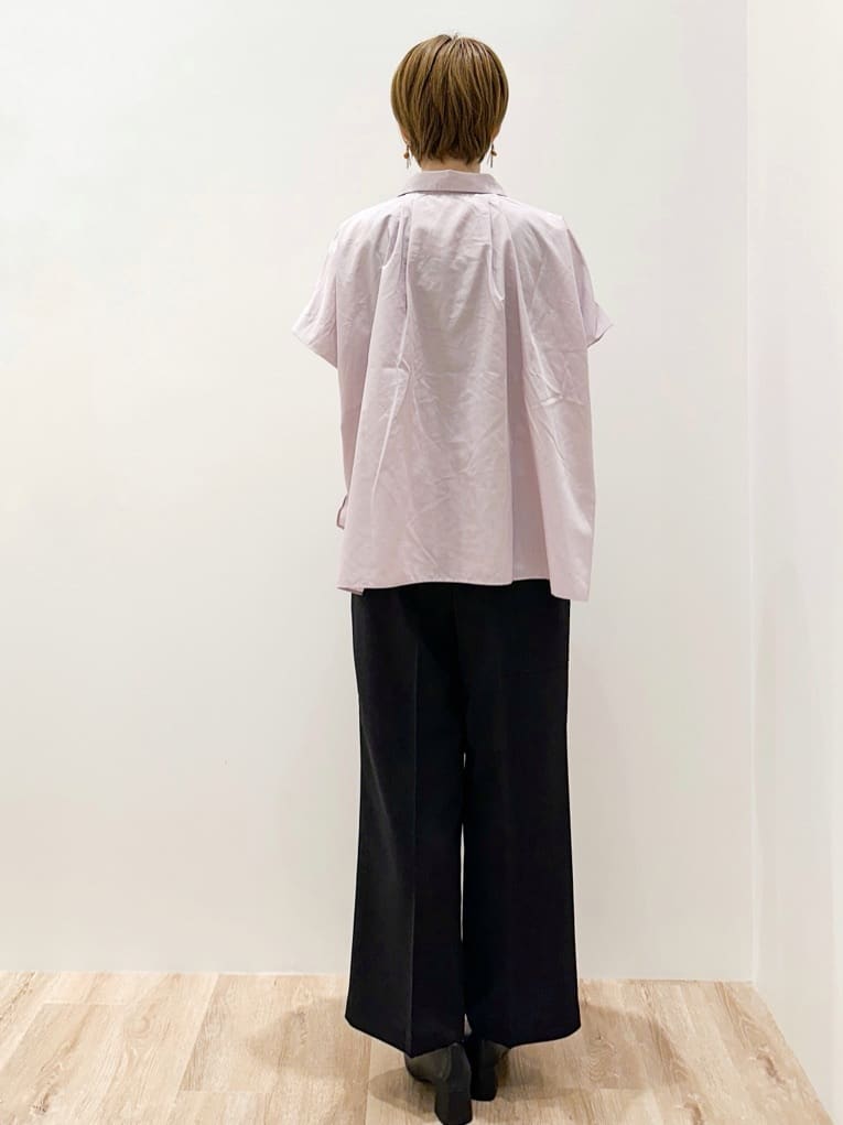 yurieさんの「OPAQUE.CLIP｜《andGIRL掲載》リラクシーシャツ【洗濯機洗い可】」を使ったコーディネート