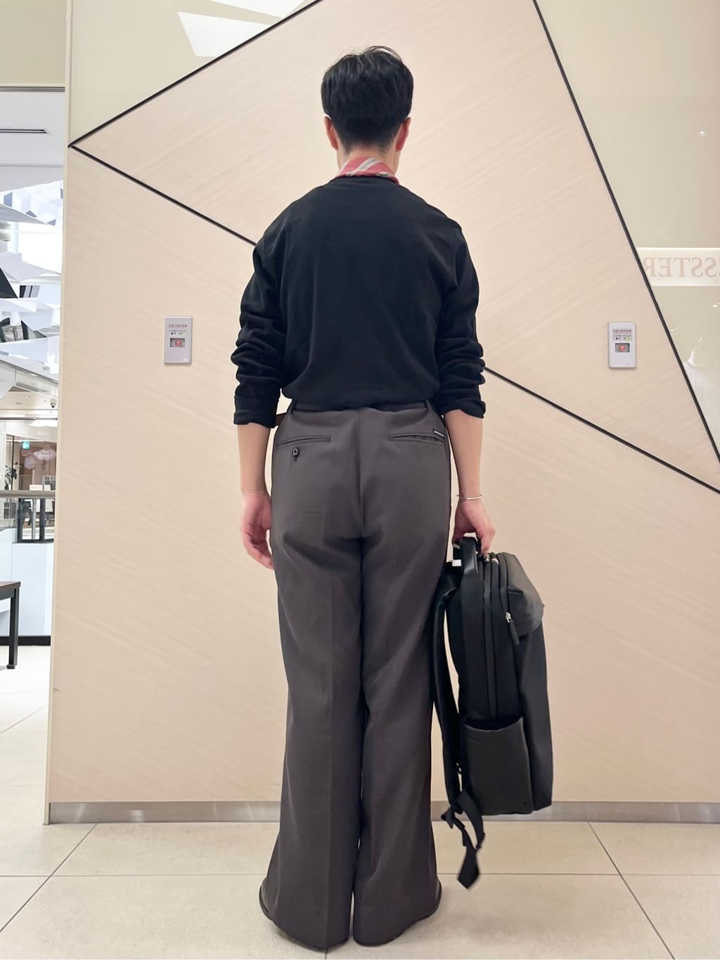 小山凌さんの「DRESSTERIOR｜エクスクルーシブフライスロングTシャツ」を使ったコーディネート
