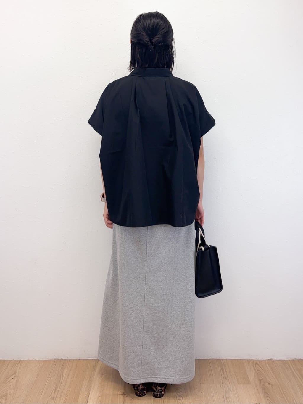 Takeさんの「OPAQUE.CLIP｜《andGIRL掲載》リラクシーシャツ【洗濯機洗い可】」を使ったコーディネート