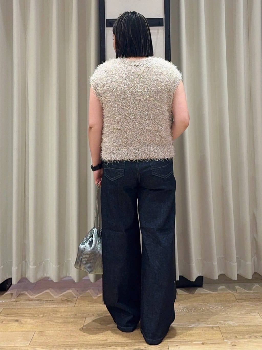 SoRAoさんの「grove｜【SOMETHING&times;grove別注】LISAWIDE DENIM PANTS」を使ったコーディネート