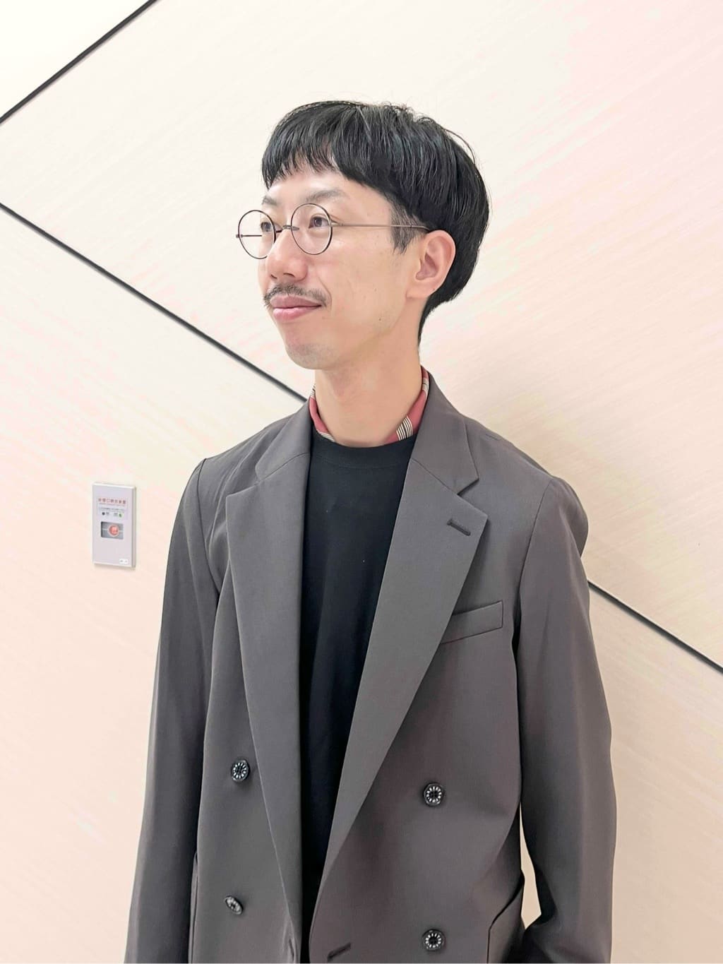 小山凌さんの「DRESSTERIOR｜【セットアップ可】クリアーカルゼ コンフォータブル ダブルジャケット」を使ったコーディネート