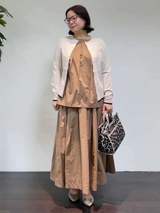 Asamiさんの「UNTITLED｜【2WAY/セットアップ可/ノースリーブ/前ボタン】ファブリカブラウス」を使ったコーディネート
