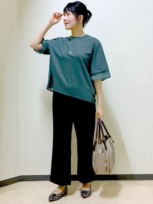  beni_gingerさんの「Reflect｜【E‐QUALITY／体型カバー】シアー&times;レースデザインプルオーバー」を使ったコーディネート