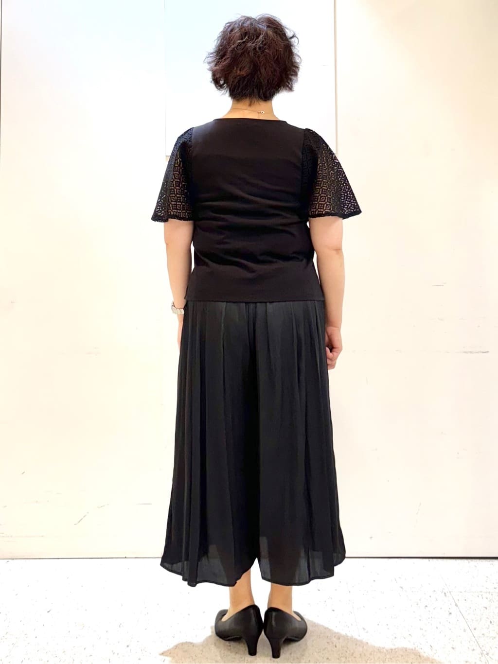 ヤスコさんの「Reflect｜幾何レーススリーブプルオーバージャージ」を使ったコーディネート