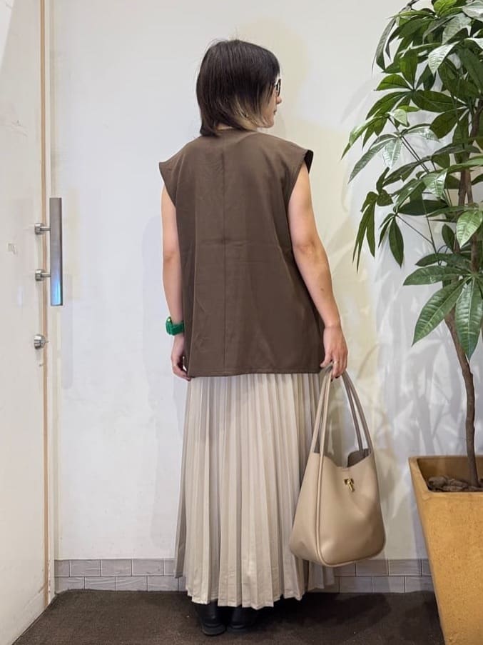 misakiさんの「SHOO･LA･RUE｜【S-LL/セットアップ可/洗濯後しわになりにくい】ダブルベスト」を使ったコーディネート