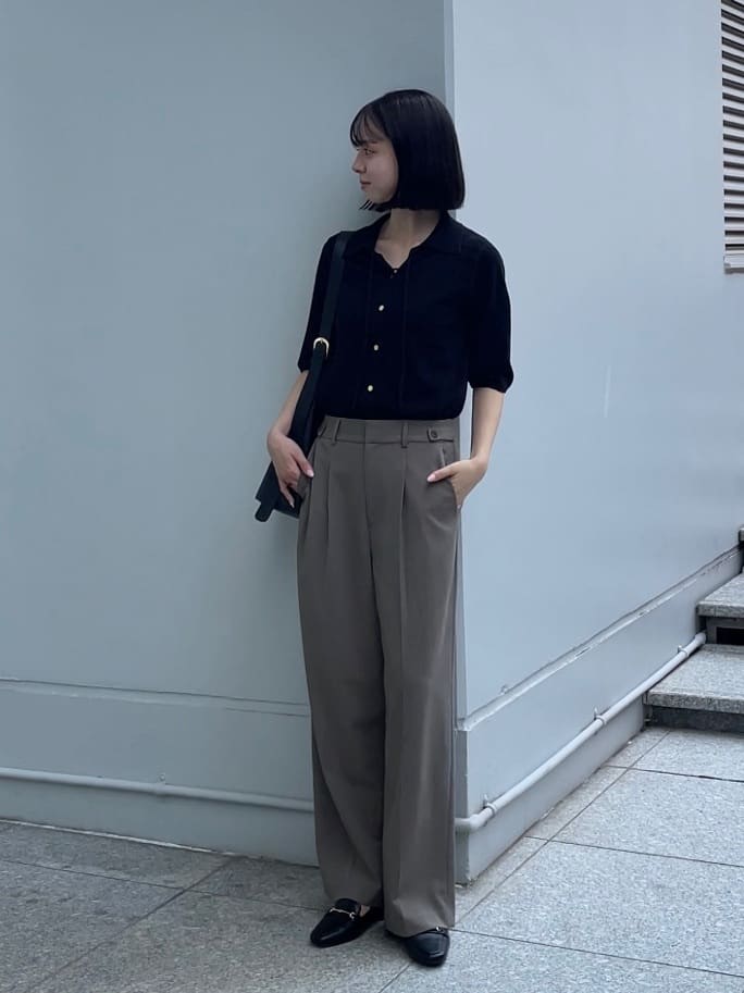NATSUMIさんの「grove｜華やぐラメモールで秋先取り　衿付きプルオーバーニット」を使ったコーディネート