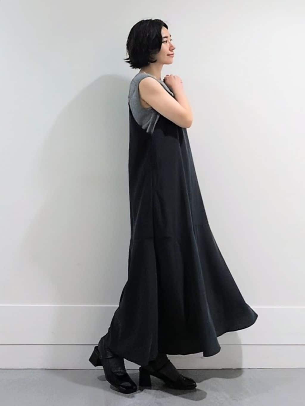 ミズタさんの「UNTITLED｜【アンサンブル可/洗える】シアーノースリーブ プルオーバー」を使ったコーディネート