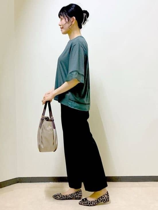  beni_gingerさんの「Reflect｜【E‐QUALITY／体型カバー】シアー&times;レースデザインプルオーバー」を使ったコーディネート