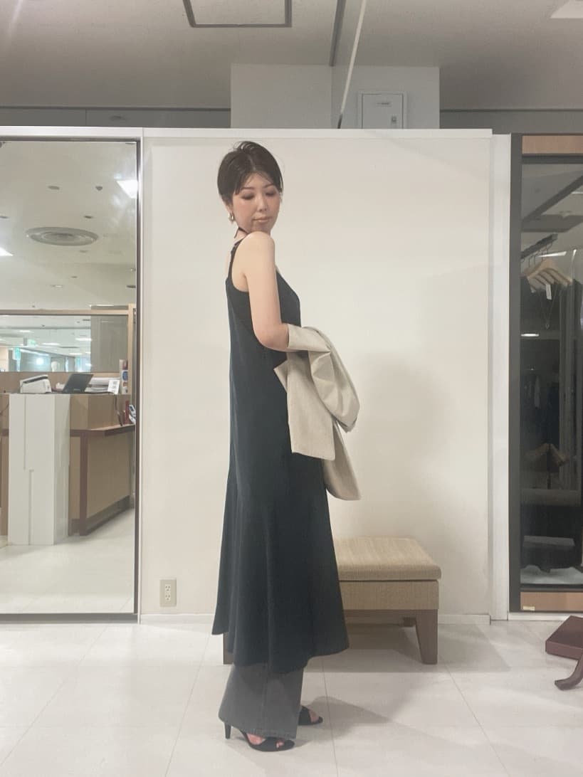 IWAMOさんの「UNTITLED｜【洗える/肩紐調節可能】パウダーキャミワンピース」を使ったコーディネート