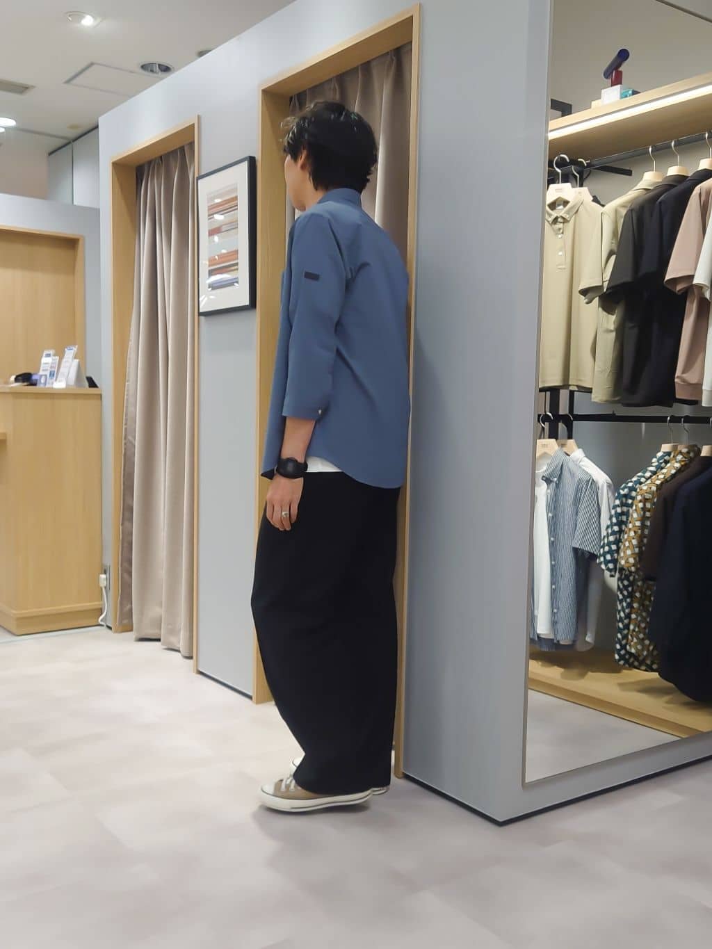 kawamuさんの「TAKEO KIKUCHI｜【COOL CITY WEAR】DotAir（R）サッカー シャツ」を使ったコーディネート