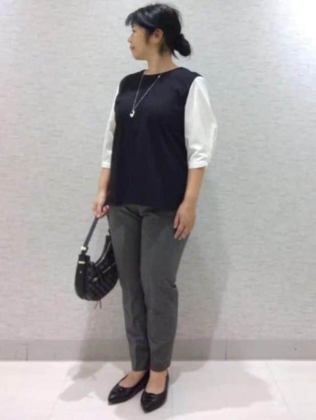sakoさんの「Reflect｜【私のパンツ／手洗い可】ベーシックテーパードパンツ」を使ったコーディネート