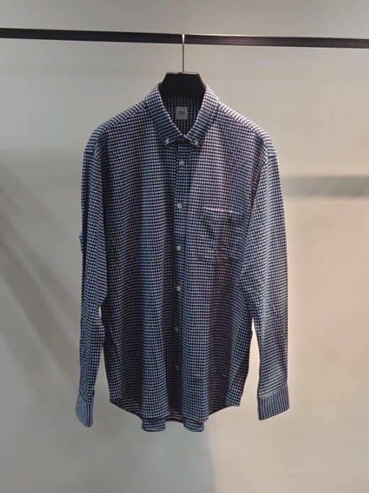 あまえびさんの「TAKEO KIKUCHI｜【抗菌防臭/シーズンレス】シアサッカーギンガムチェック ストレッチシャツ」を使ったコーディネート