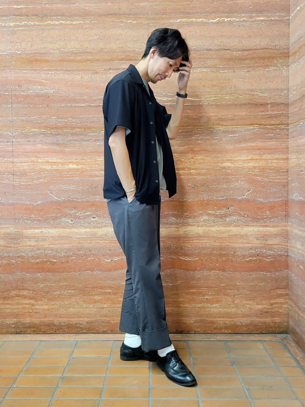 piroyaさんの「TAKEO KIKUCHI｜【COOL CITY WEAR】エアートール オープンカラーシャツ /接触冷感・通気性」を使ったコーディネート