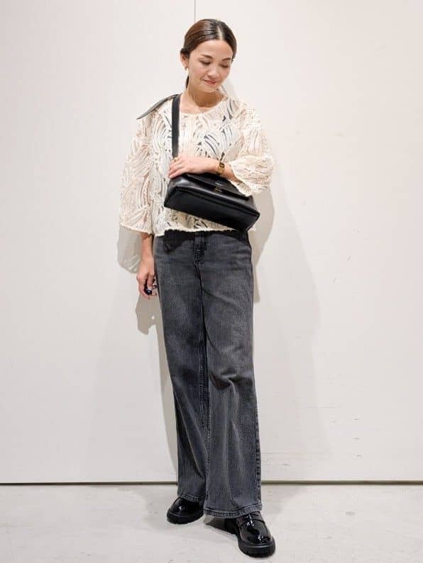 machiさんの「OPAQUE.CLIP｜シアー刺繍レース前開きブラウス【洗濯機洗い可】」を使ったコーディネート