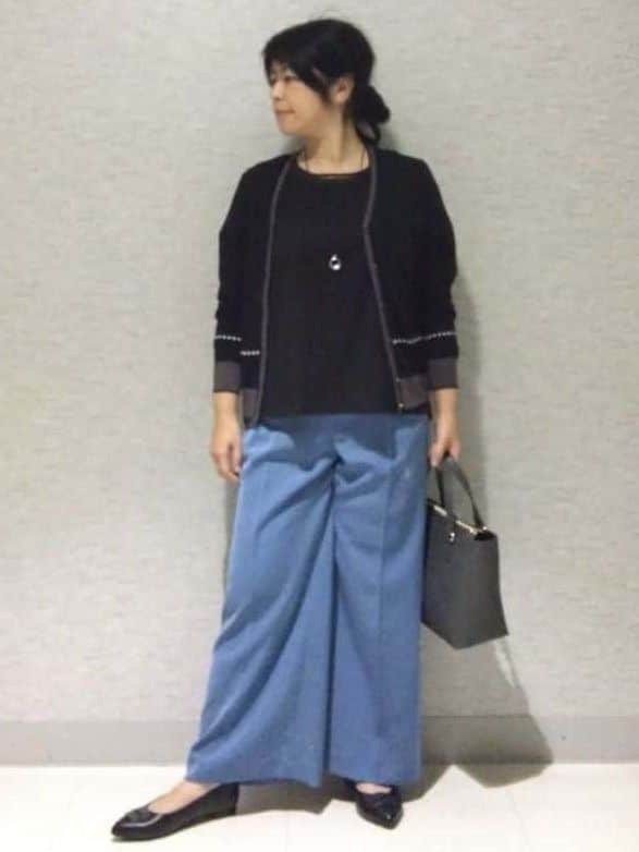 sakoさんの「Reflect｜【WEB先行カラーあり／手洗い可／アンサンブル可】バイカラーカーディガン」を使ったコーディネート