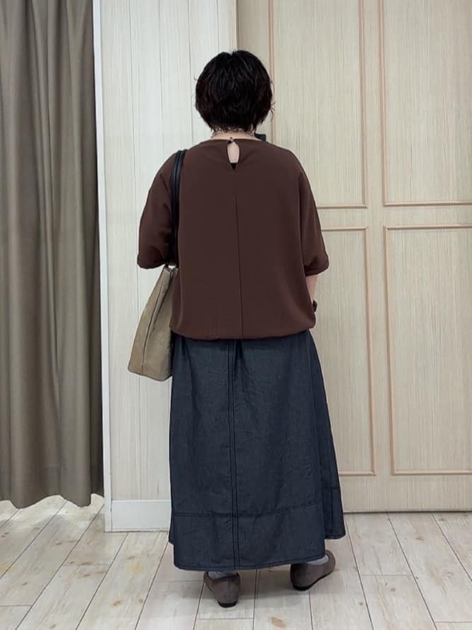 えりっこさんの「SHOO･LA･RUE｜【洗濯後しわになりにくい】さらっとタッチの 5分袖ドルマンブラウス」を使ったコーディネート