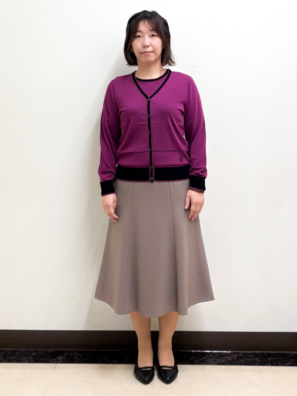 ミヨさんの「Reflect｜【WEB先行カラーあり／手洗い可／アンサンブル可】バイカラーカーディガン」を使ったコーディネート