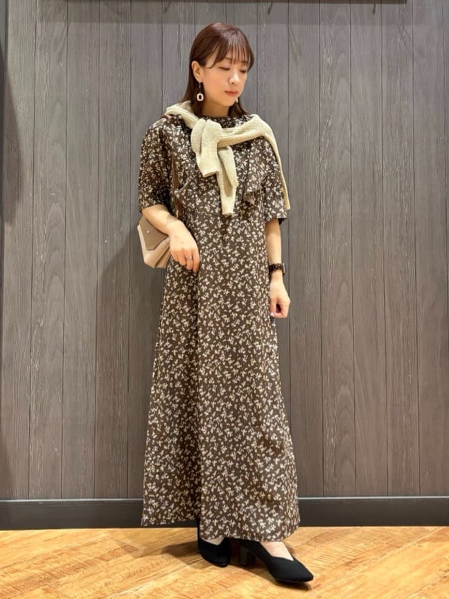 meiさんの「SHOO･LA･RUE｜キラッと光るラメとスパンコールが印象的 メッシュカーディガン」を使ったコーディネート