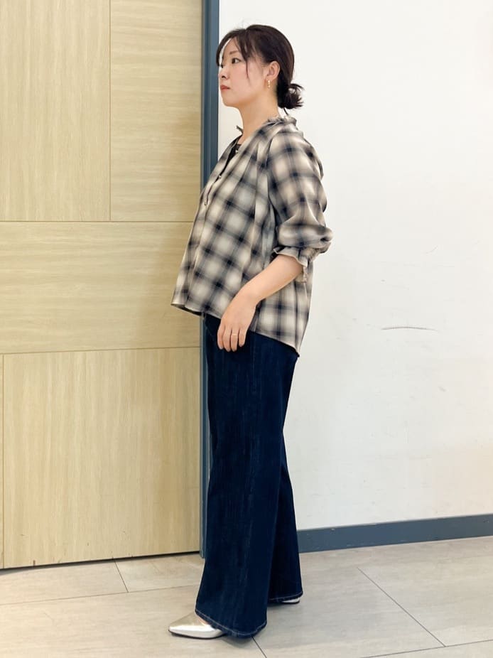 YOさんの「grove｜【美シルエット/選べる着丈】大人のためのバギーデニム」を使ったコーディネート