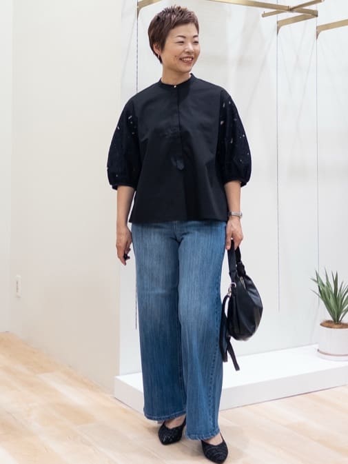 シュウコさんの「grove｜涼やか体型カバー　配色シアーニットプルオーバー」を使ったコーディネート