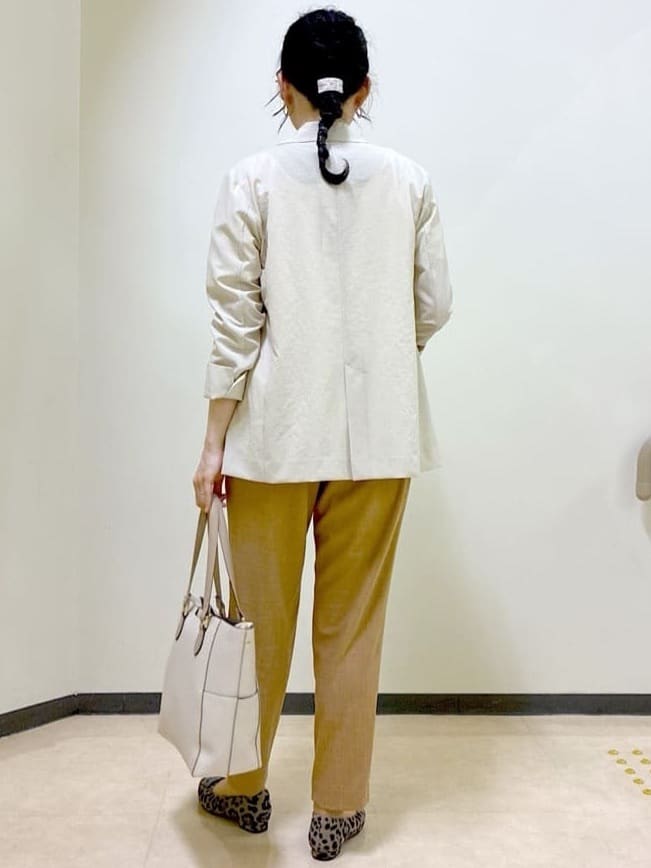  beni_gingerさんの「Reflect｜【マシンウォッシュ可／ウエストゴム仕様】キレイめリラクシーパンツ」を使ったコーディネート