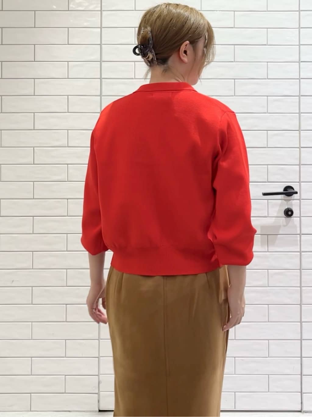 しおりさんの「OPAQUE.CLIP｜【Pontre Studio／ポンレストゥディオ】別注グラフィックTシャツ」を使ったコーディネート