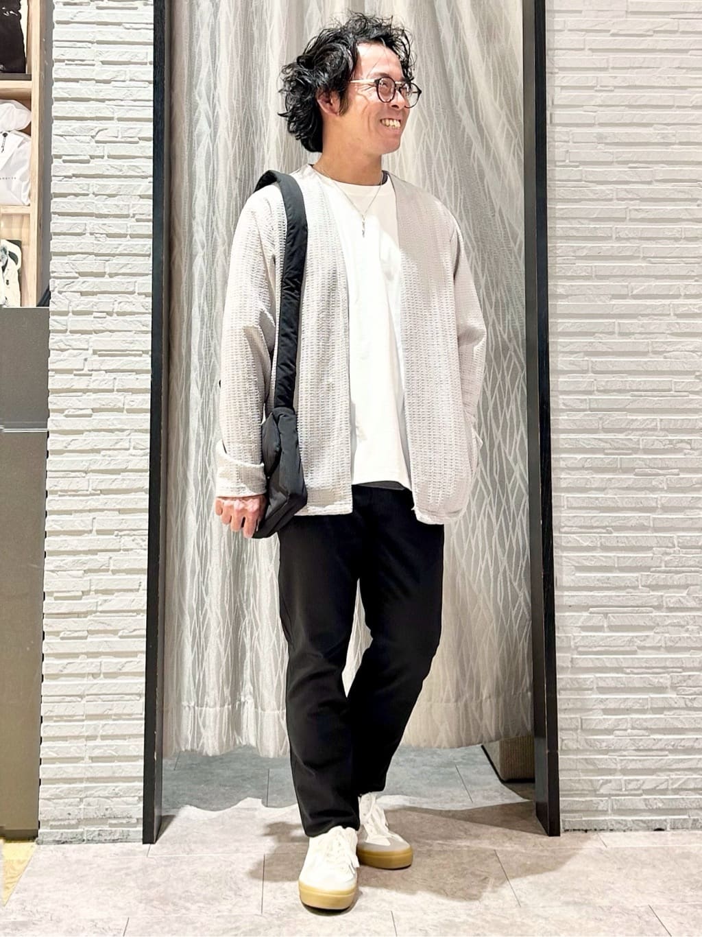 KENJI Iさんの「THE SHOP TK｜【セットでお買い得！！】長袖カーディガン＋半袖Tシャツ　洗濯機OK/吸水速乾(Tシャツのみ)」を使ったコーディネート