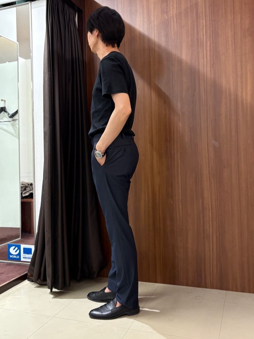 かたやまさんの「TAKEO KIKUCHI｜【360&deg;ストレッチ／セットアップ対応】None Of Stress パンツ」を使ったコーディネート