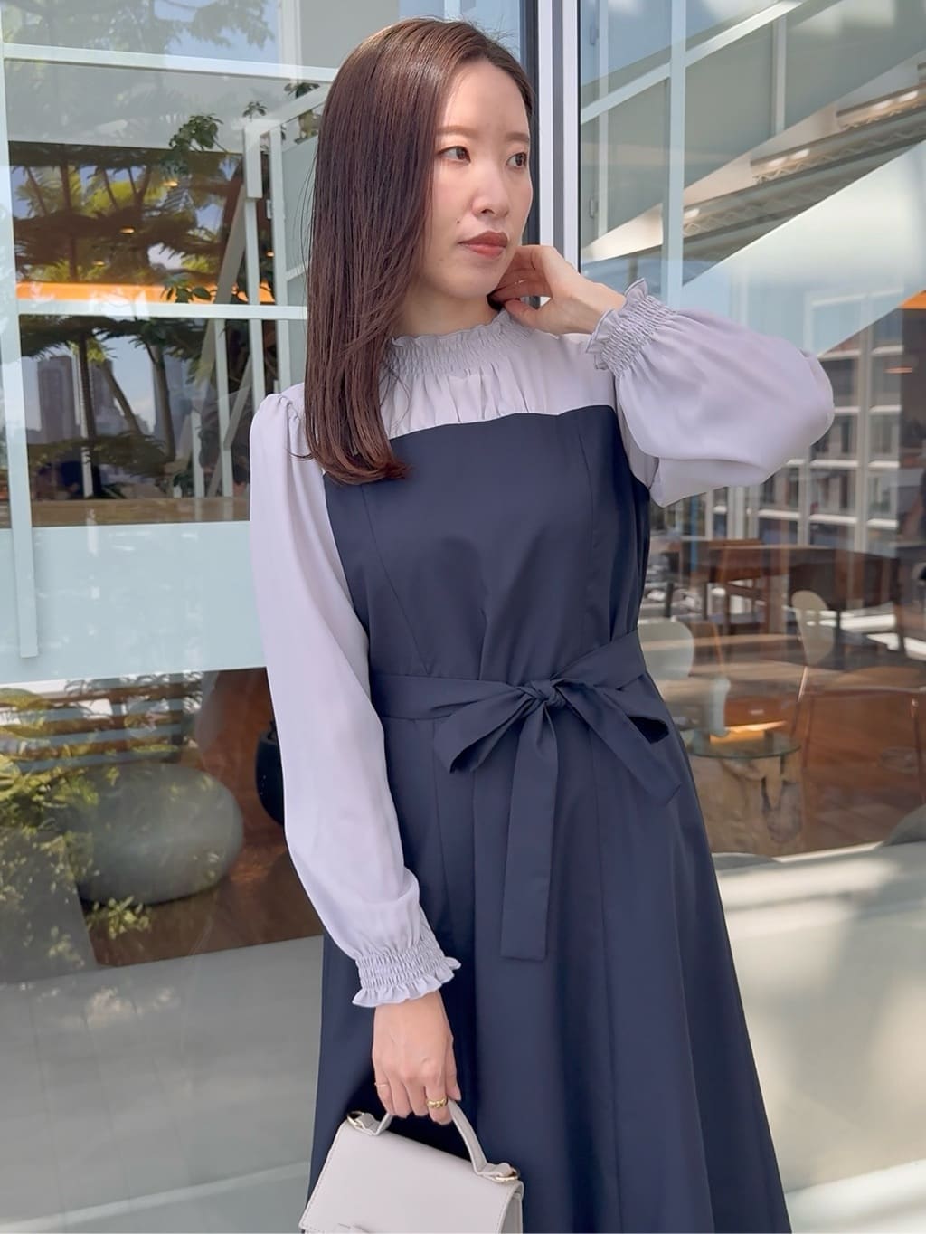 teiさんの「Couture brooch｜リボンデザイン2WAYバッグ」を使ったコーディネート