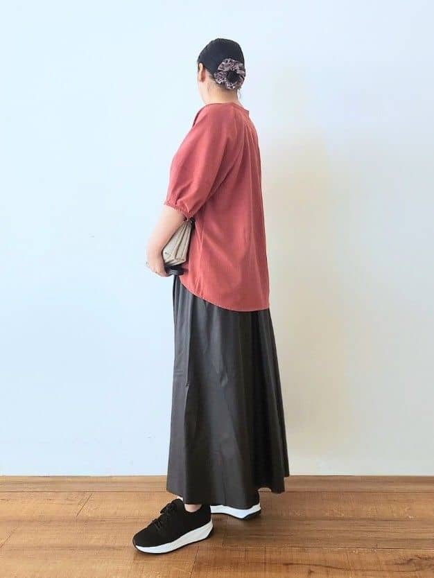 くまさんの「SHOO･LA･RUE｜【S-LL】大人の抜け感 合皮フレアスカート」を使ったコーディネート