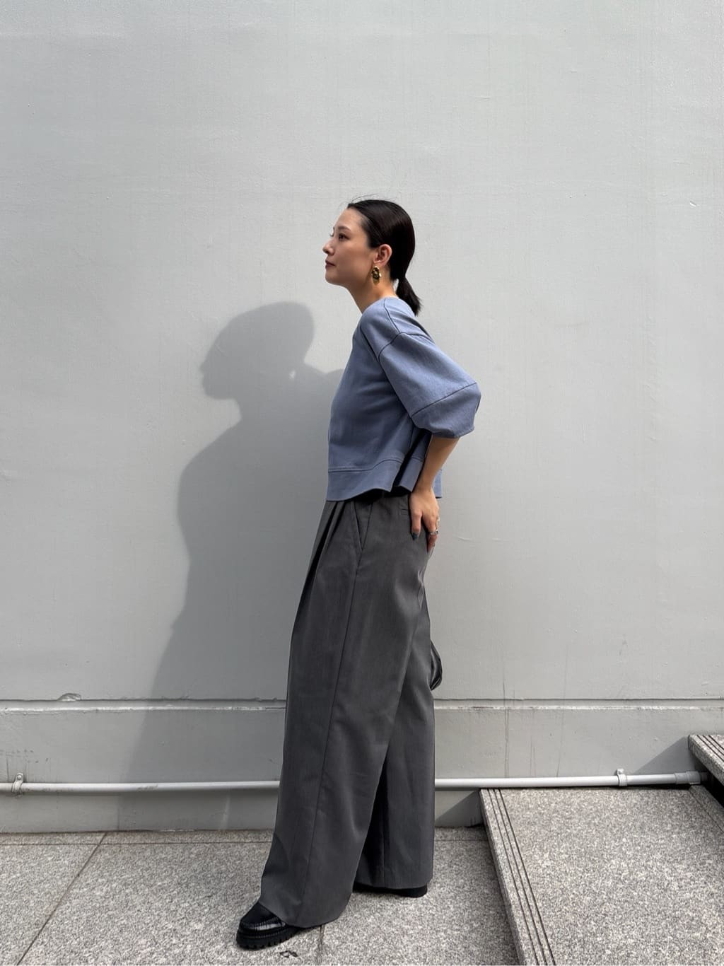 ayanoさんの「INDIVI｜フォルムスリーブカットソー」を使ったコーディネート