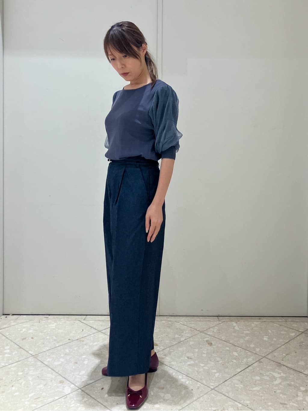  Maruさんの「OPAQUE.CLIP｜《5色展開》マジョリカプリーツスリーブニット【洗濯機洗い可】」を使ったコーディネート
