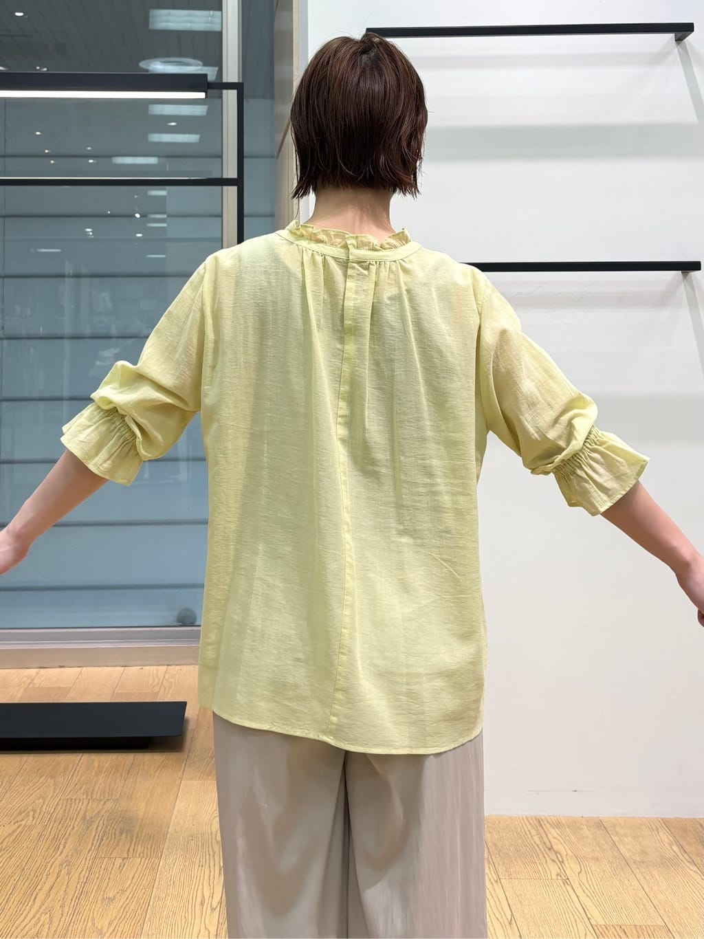 asamiさんの「INDIVI｜【洗える/コットン】ピンタックシアーブラウス」を使ったコーディネート