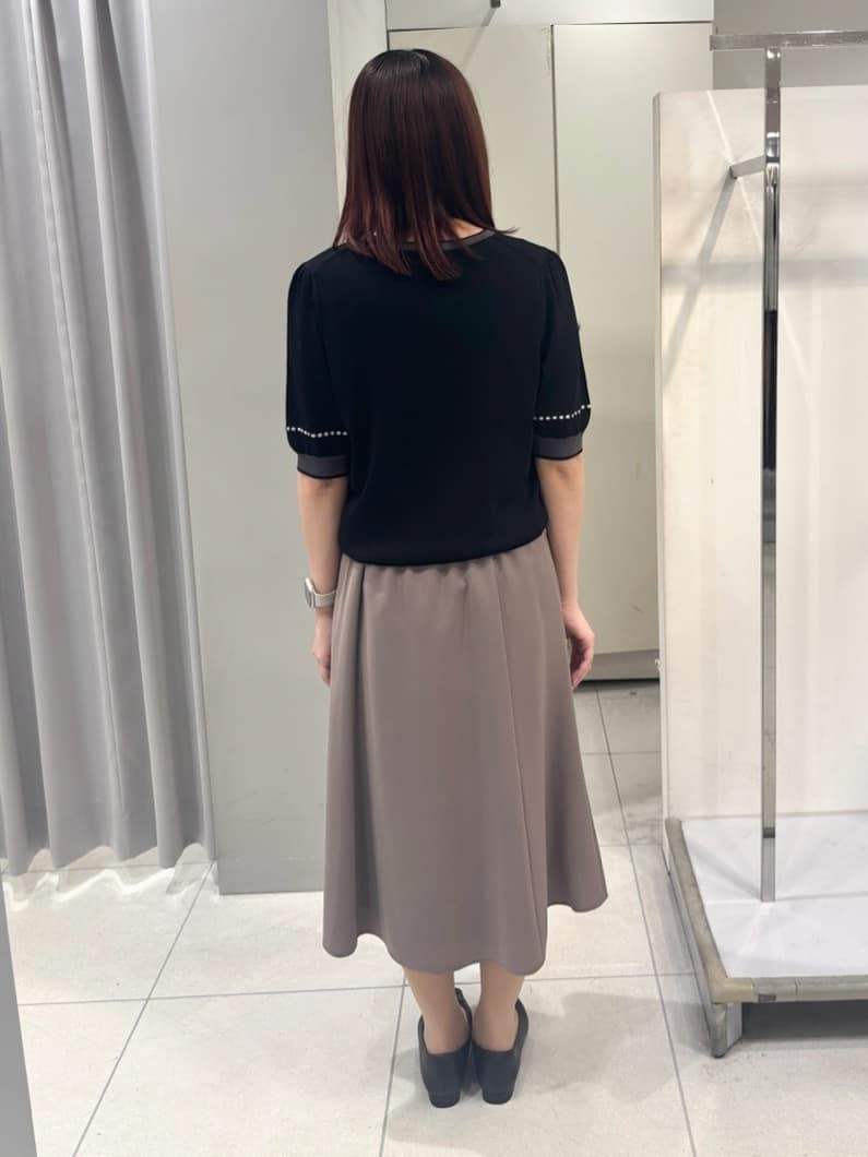 yuiさんの「Reflect｜【WEB先行カラーあり／手洗い可／アンサンブル可】バイカラー五分袖ニット」を使ったコーディネート