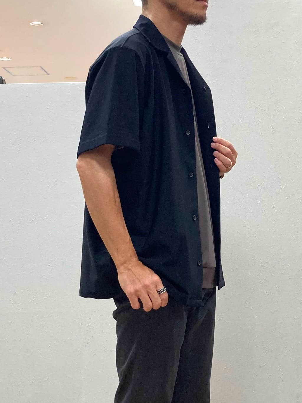 シュンさんの「TAKEO KIKUCHI｜【COOL CITY WEAR】エアートール オープンカラーシャツ /接触冷感・通気性」を使ったコーディネート
