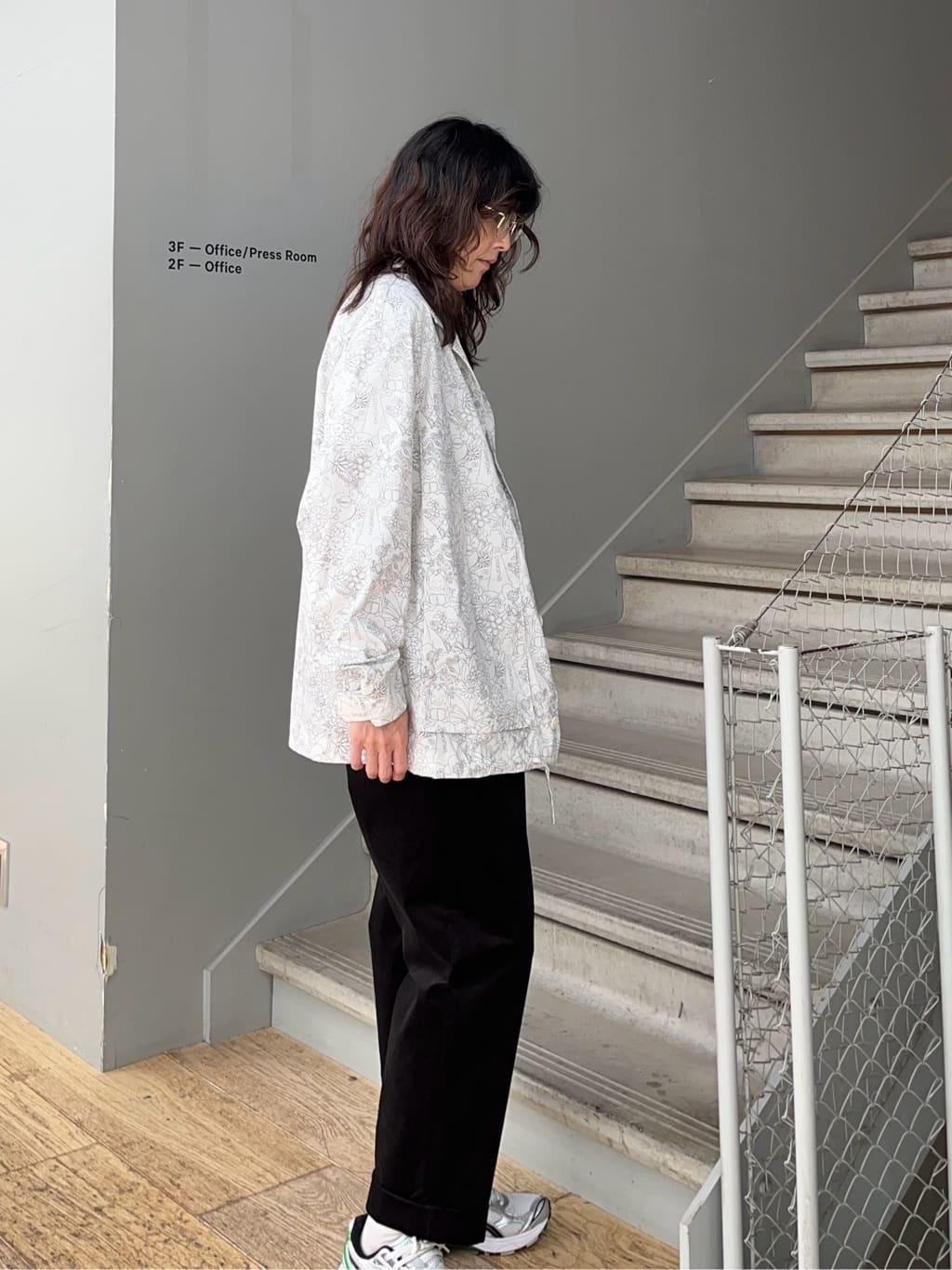 神野（jinno）さんの「TAKEO KIKUCHI｜【Sサイズ～】コーデュロイペグトップパンツ」を使ったコーディネート