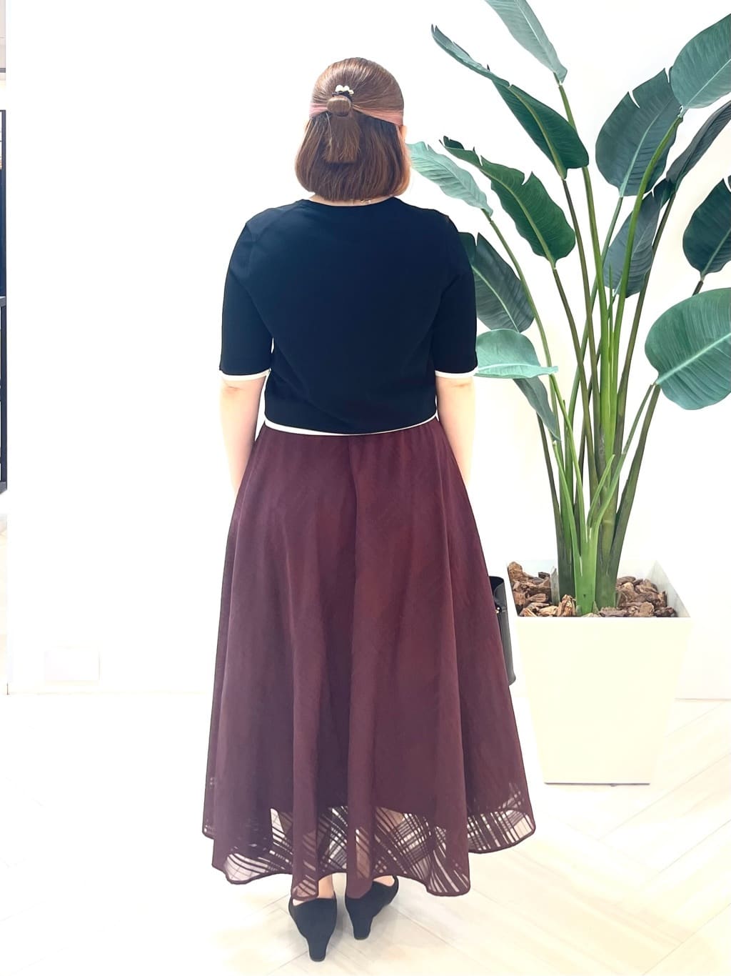 Tomoさんの「UNTITLED｜【アンサンブル可/薄手/洗える】5分袖クルーニット」を使ったコーディネート