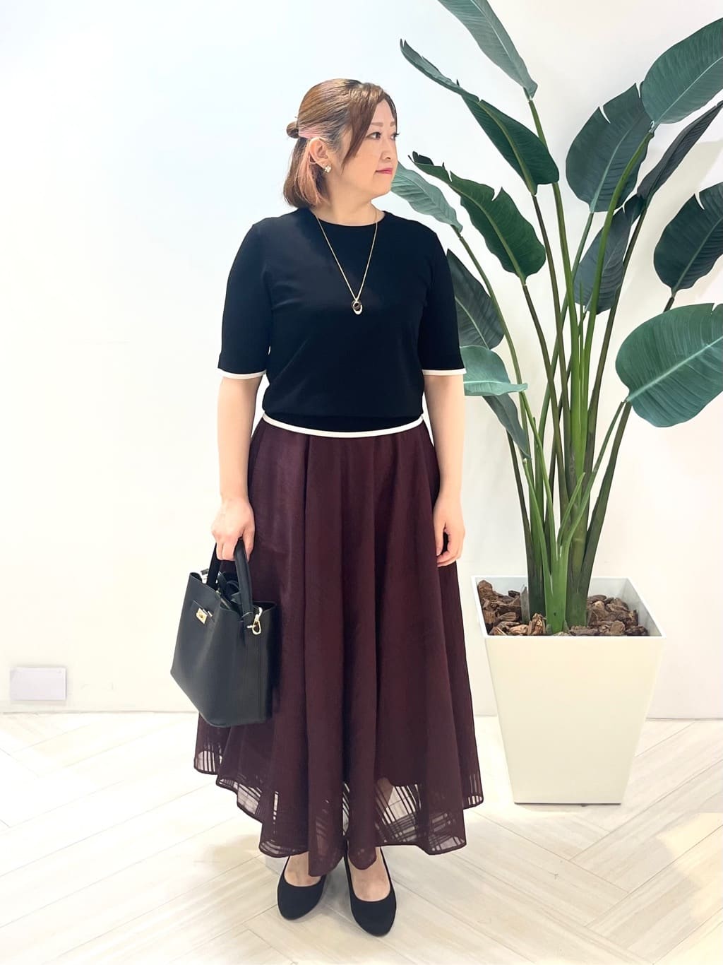Tomoさんの「UNTITLED｜【アンサンブル可/薄手/洗える】5分袖クルーニット」を使ったコーディネート