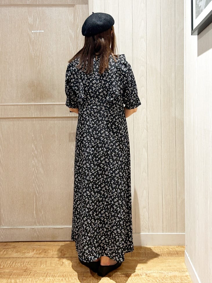 yukaさんの「SHOO･LA･RUE｜【S-LL】クラシカルな 花柄ワンピース」を使ったコーディネート