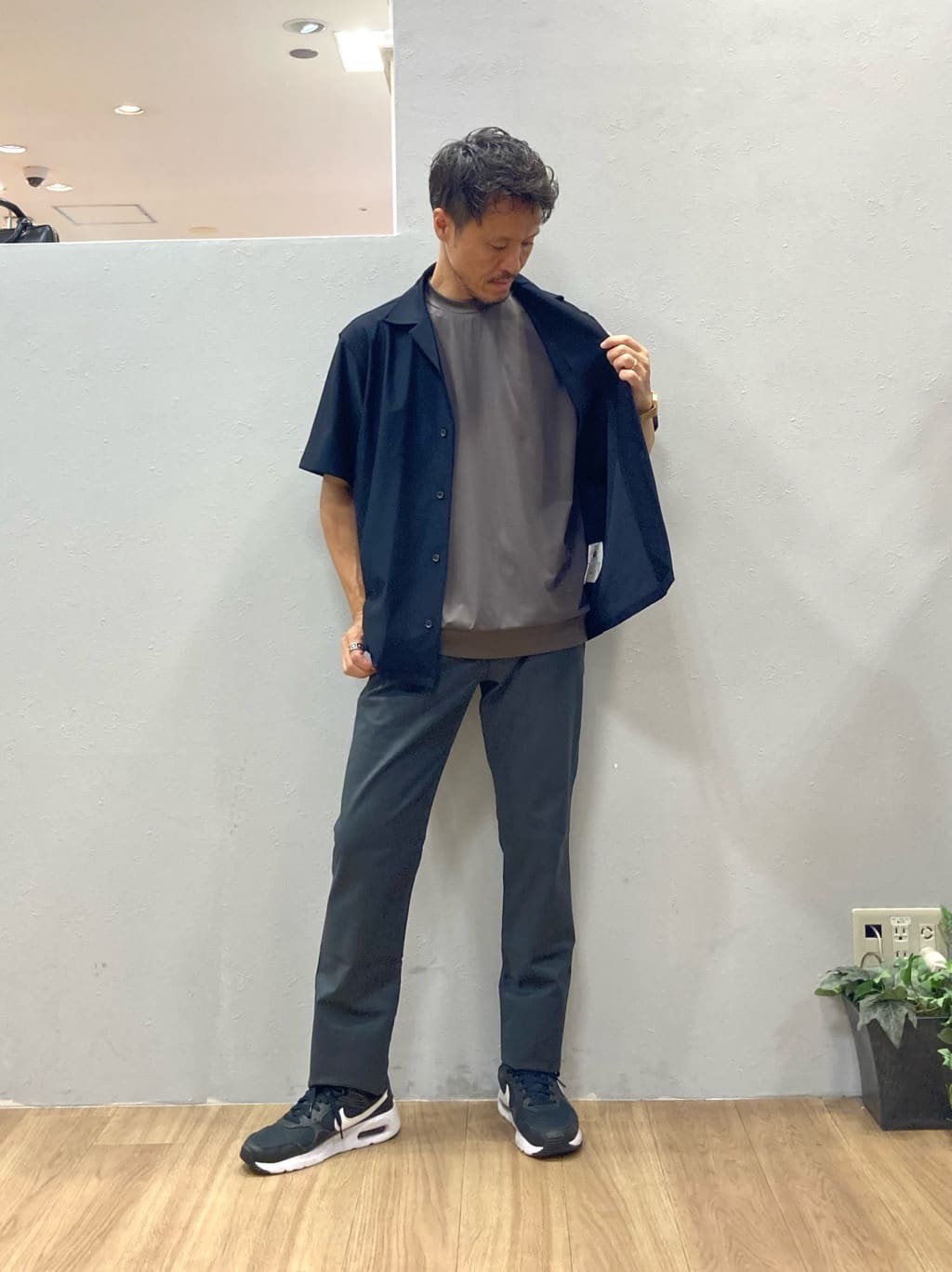 シュンさんの「TAKEO KIKUCHI｜【COOL CITY WEAR】エアートール オープンカラーシャツ /接触冷感・通気性」を使ったコーディネート