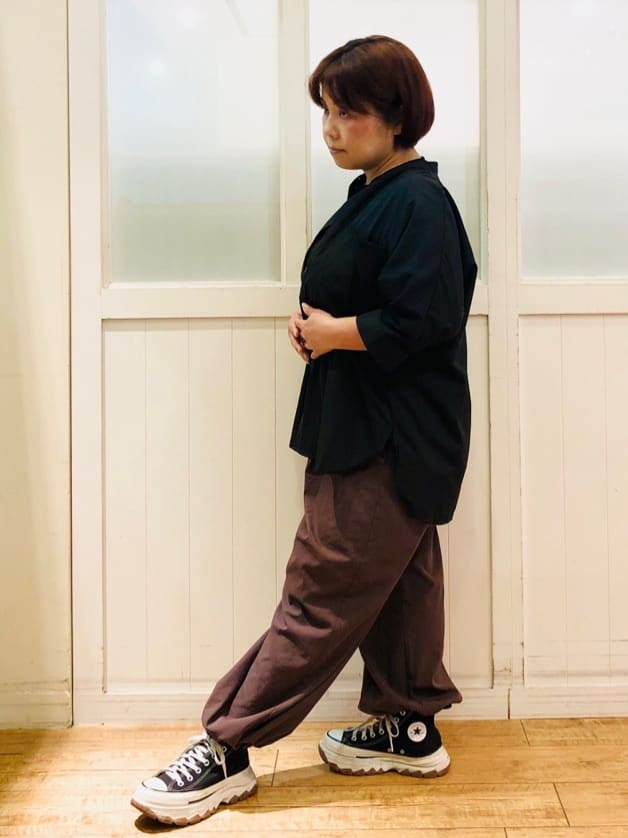 YYYさんの「SHOO･LA･RUE｜【S-LL/洗濯後しわになりにくい】コットン風 前あきドルマンブラウス」を使ったコーディネート