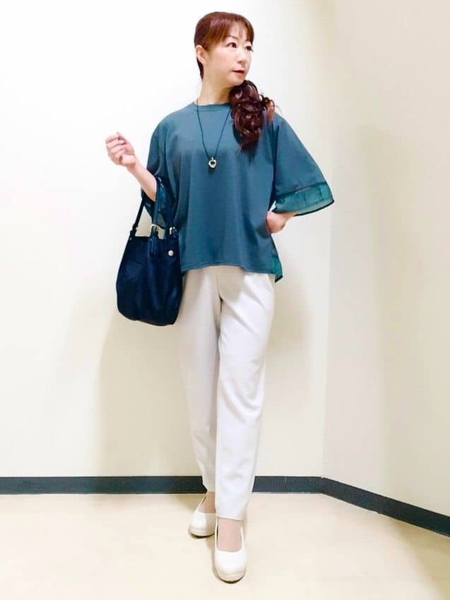 花さんの「Reflect｜【E‐QUALITY／体型カバー】シアー&times;レースデザインプルオーバー」を使ったコーディネート