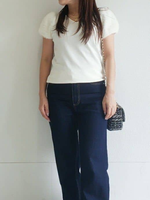 Riaさんの「index｜《6色展開》フェザーパフスリーブVネックニット【洗濯機洗い可】」を使ったコーディネート
