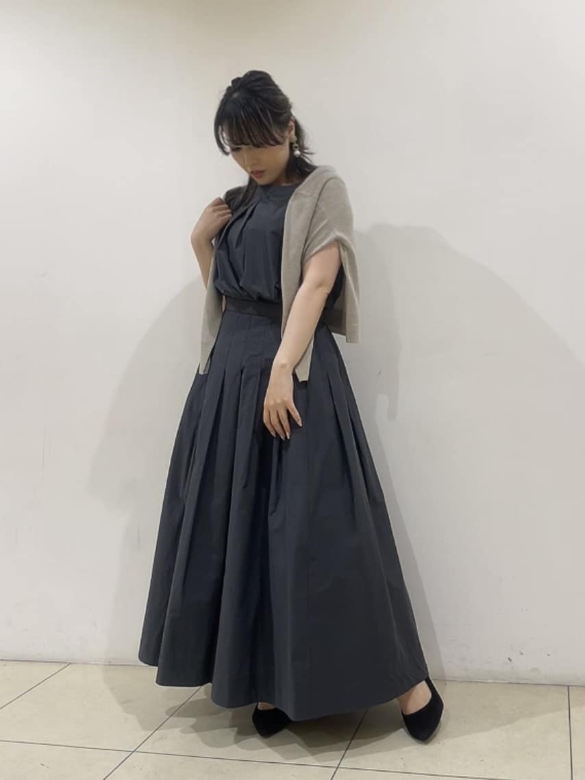 watanabeさんの「UNTITLED｜【前後2WAY/アンサンブル可/ゆったり】シアーカーディガン」を使ったコーディネート