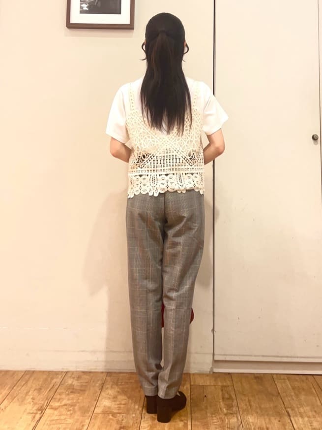 AIRIさんの「SHOO･LA･RUE｜【2点セット/ひんやり】レースビスチェ＋Tシャツ」を使ったコーディネート